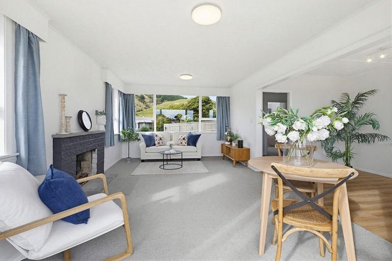 Photo of property in 135 Muri Road, Pukerua Bay, 5026