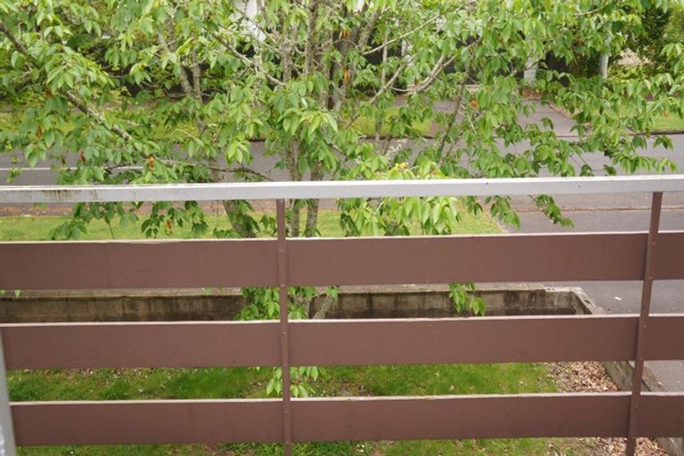 Photo of property in 2/16 Thames Street, Claudelands, Hamilton, 3214