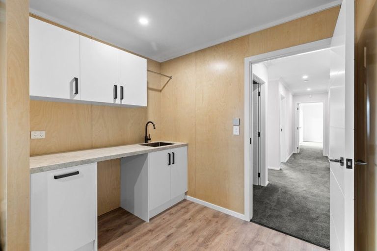 Photo of property in 7a Waterford Place, Westbrook, Palmerston North, 4412