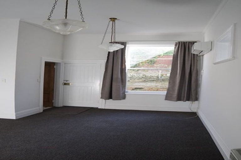 Photo of property in 64 Wright Street, Mount Cook, Wellington, 6021