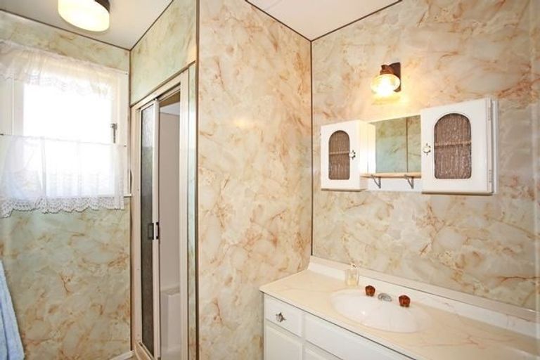 Photo of property in 11 Hunua Road, Papakura, 2110