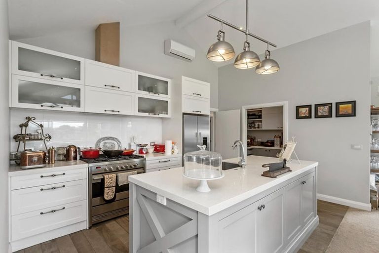Photo of property in 252 Amreins Road, Taupaki, 0782