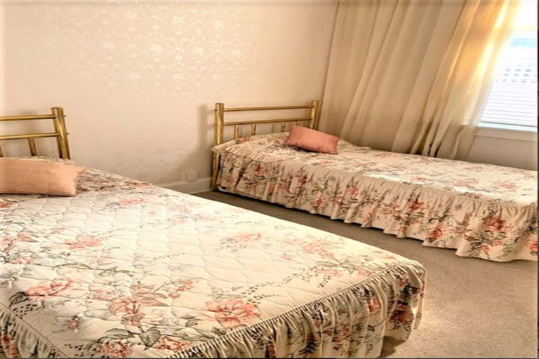 Photo of property in 303 The Parade, Island Bay, Wellington, 6023