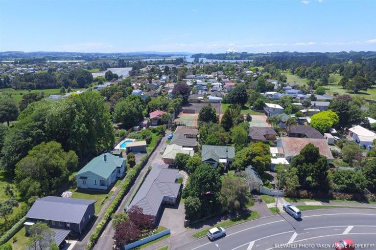 Photo of property in 39 Kitchener Road, Waiuku, 2123