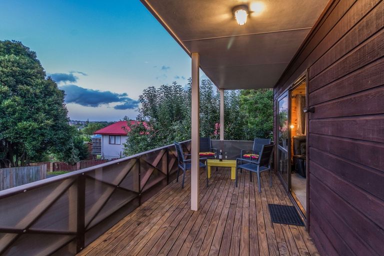 Photo of property in 74 Colwill Road, Massey, Auckland, 0614