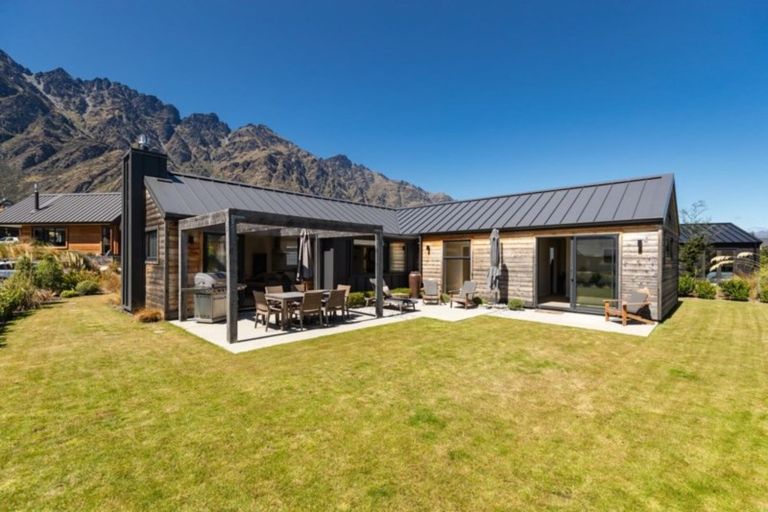 Photo of property in 40 Mcadam Drive, Jacks Point, Queenstown, 9371