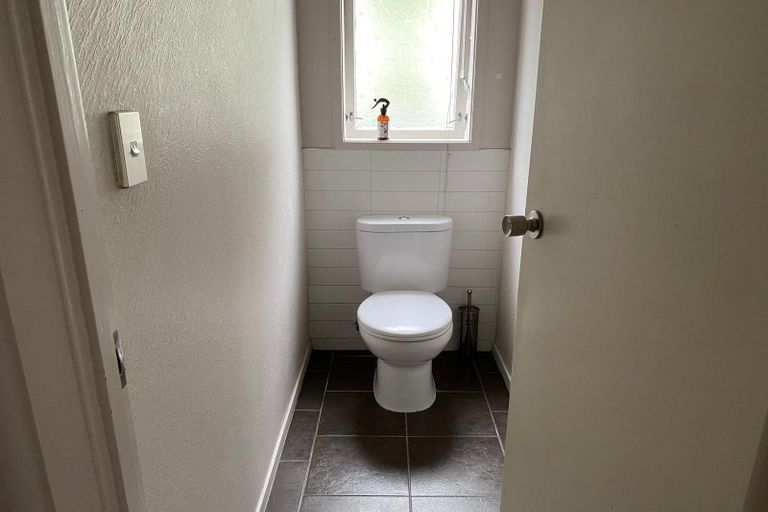 Photo of property in 4 Nassau Court, Half Moon Bay, Auckland, 2012