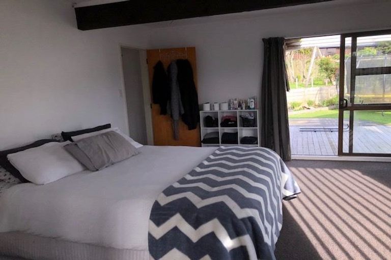 Photo of property in 30 Wingfield Place, Churton Park, Wellington, 6037