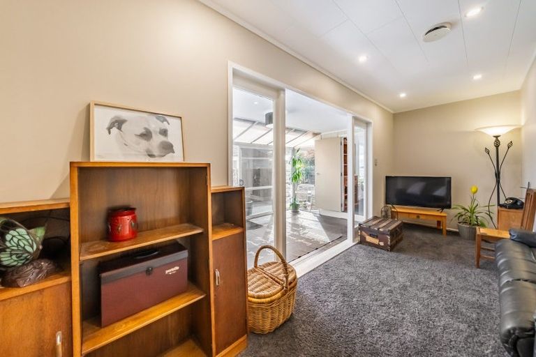 Photo of property in 19 Denver Grove, Totara Park, Upper Hutt, 5018