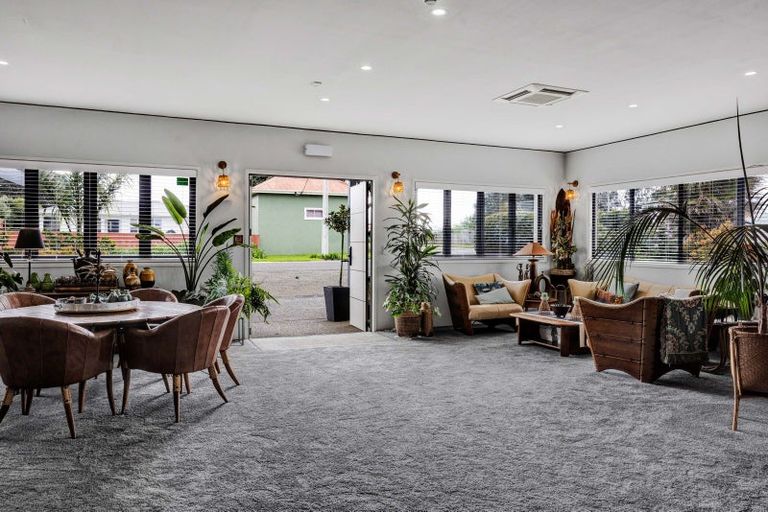 Photo of property in Headlands Opunake, 32 Fox Street, Opunake, 4616