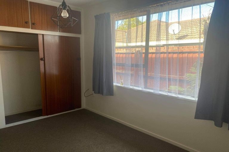 Photo of property in 2/36 Solomon Avenue, Redwood, Christchurch, 8051
