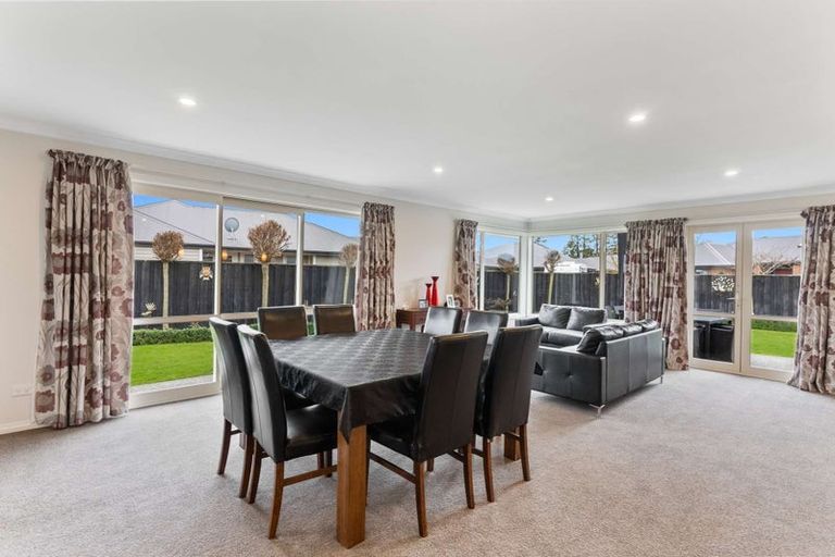 Photo of property in 12 Hampstead Close, Rangiora, 7400