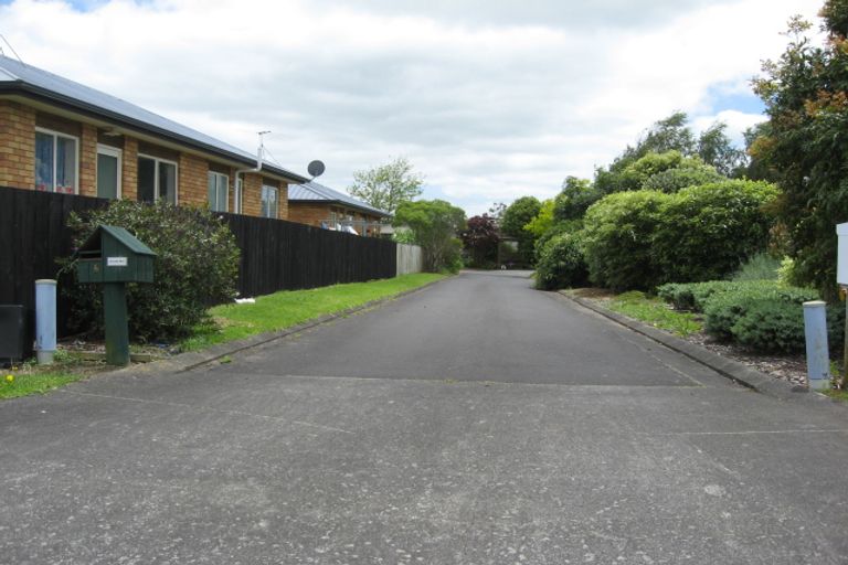 Photo of property in 6 Landon Place, Pukekohe, 2120