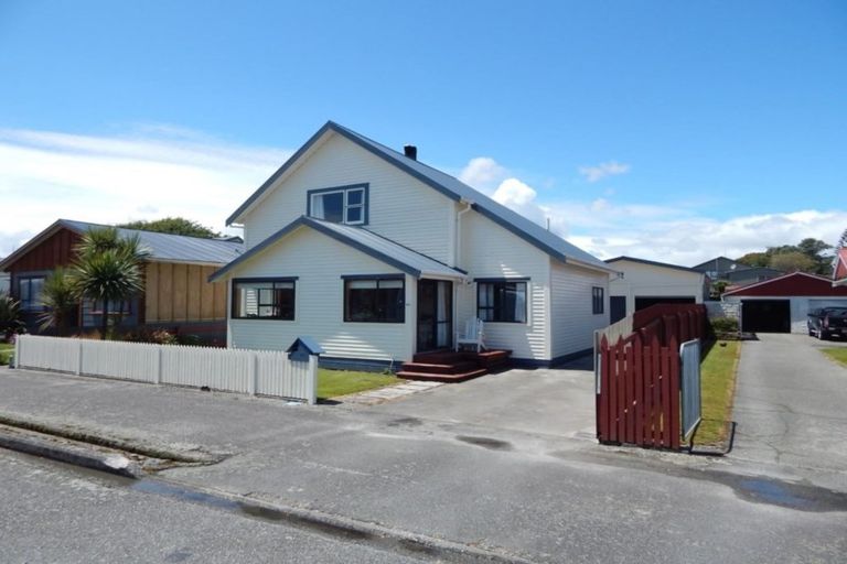 Photo of property in 84 Fitzherbert Street, Hokitika, 7810