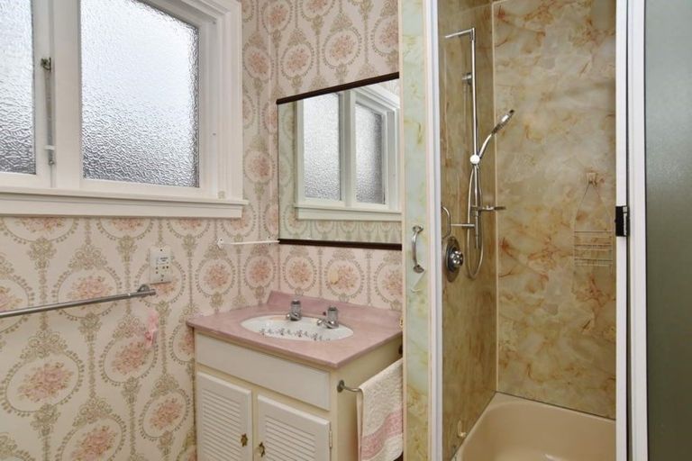 Photo of property in 1/11 Clouston Street, Saint Martins, Christchurch, 8022