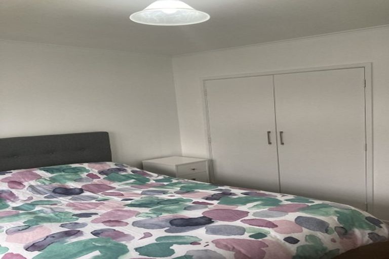 Photo of property in 3 Thurleigh Grove, Karori, Wellington, 6012