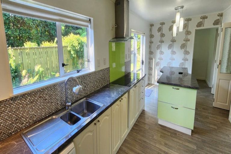 Photo of property in 10b Camden Street, Vogeltown, New Plymouth, 4310