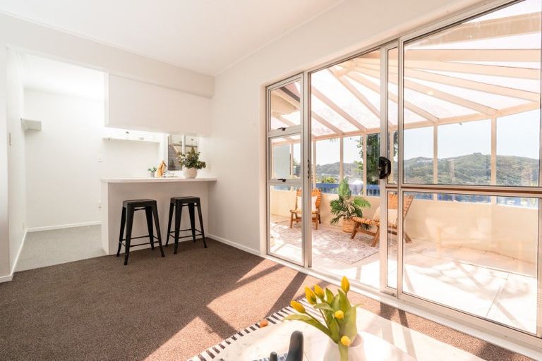 Photo of property in 11 Selkirk Way, Karori, Wellington, 6012