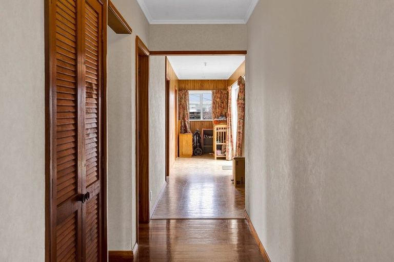 Photo of property in 21 Vogel Street, Hawera, 4610