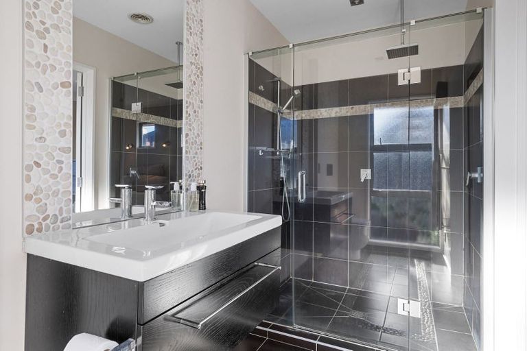 Photo of property in 24 Globe Bay Drive, Templeton, Christchurch, 8042