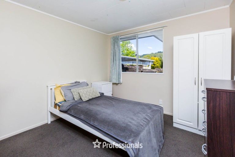 Photo of property in 1/56 Gemstone Drive, Birchville, Upper Hutt, 5018