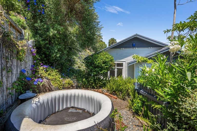 Photo of property in 49 Faraday Street, Hospital Hill, Napier, 4110