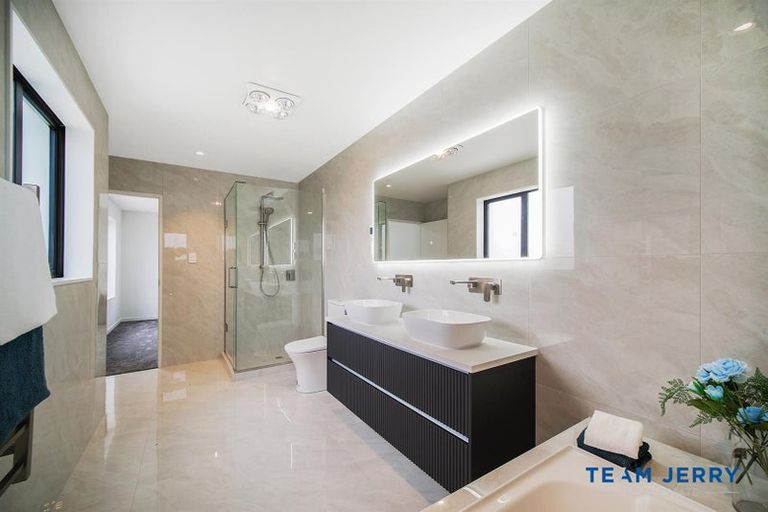 Photo of property in 8 Kakau Lane, Flat Bush, Auckland, 2019