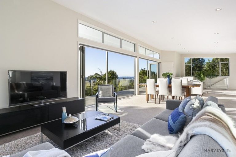 Photo of property in 188 Scenic Drive, Titirangi, Auckland, 0604