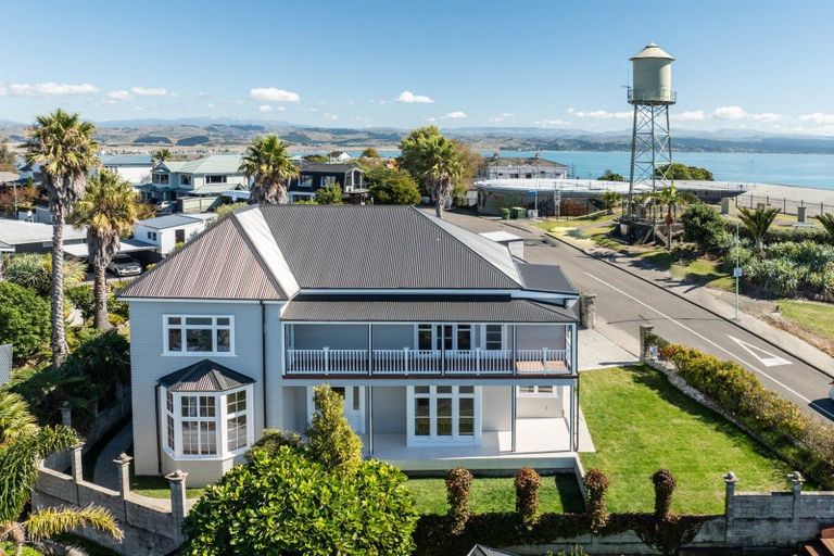 Photo of property in 26 Thompson Road, Bluff Hill, Napier, 4110