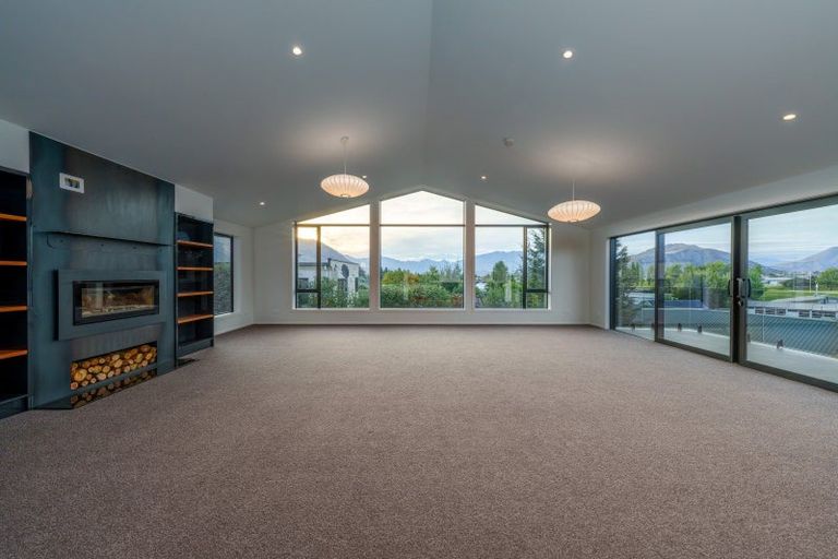 Photo of property in 93 Plantation Road, Wanaka, 9305