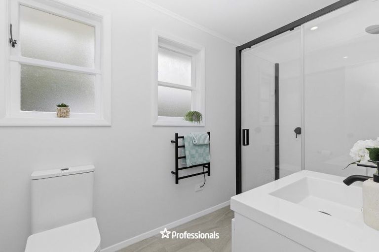 Photo of property in 179 Stokes Valley Road, Stokes Valley, Lower Hutt, 5019