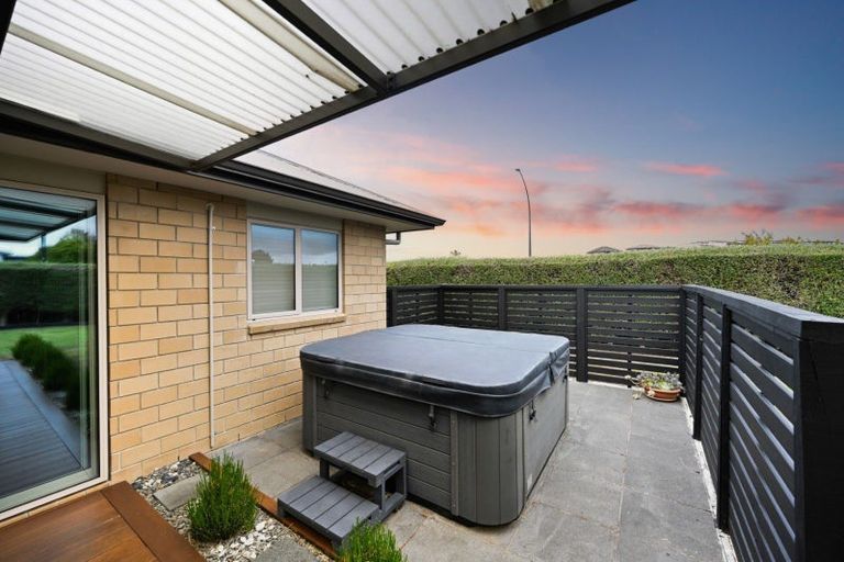 Photo of property in 2 Limber Hill, Flagstaff, Hamilton, 3210