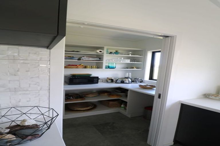 Photo of property in 70 Leeward Drive, Whitianga, 3510