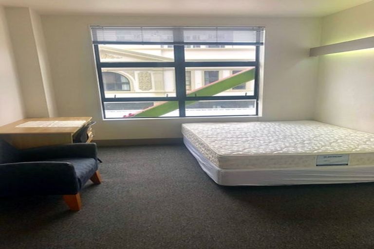 Photo of property in Urbane Apartments, 7/29 Webb Street, Mount Cook, Wellington, 6011