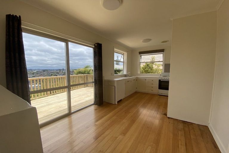 Photo of property in 604 East Coast Road, Pinehill, Auckland, 0630