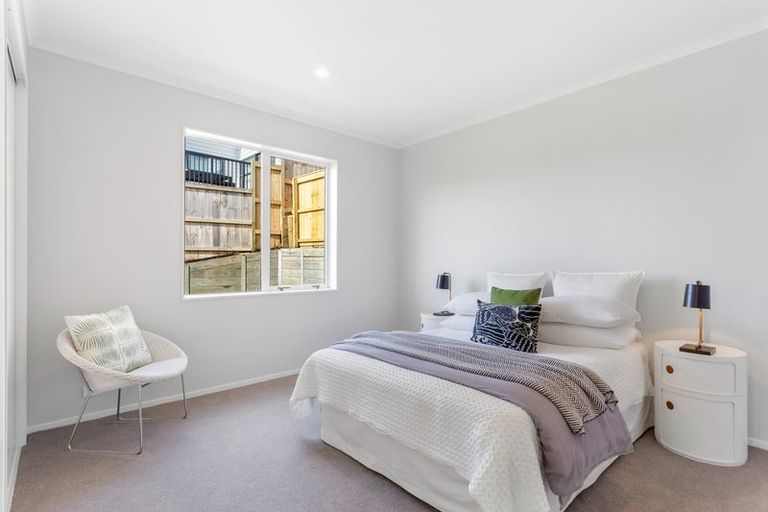 Photo of property in 23 Symes Drive, Red Beach, 0932