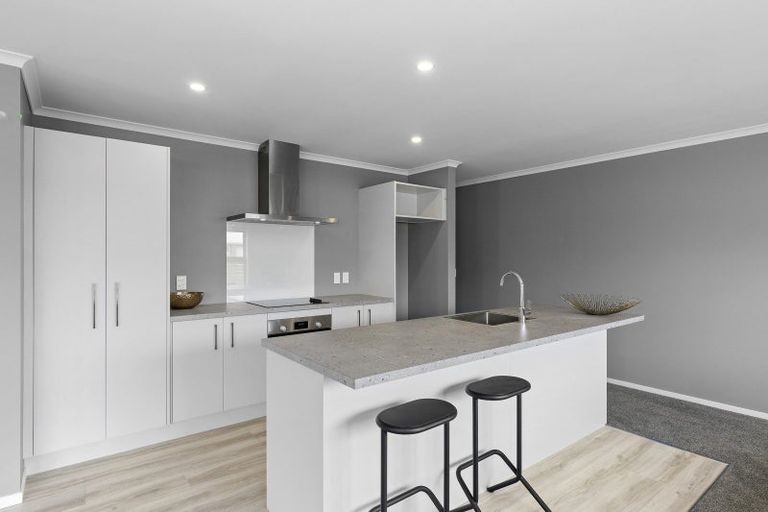 Photo of property in 8 Mohua Way, Kelson, 5010