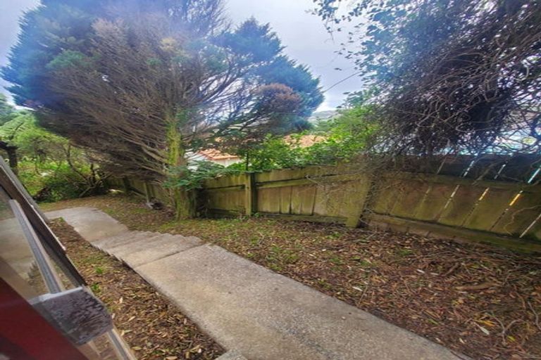 Photo of property in 67b Thurleigh Grove, Karori, Wellington, 6012