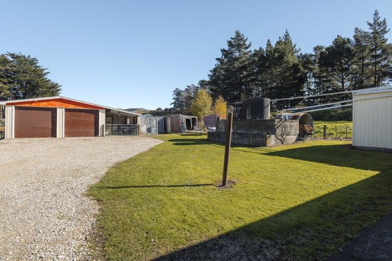 Photo of property in 5038 Pahiatua Pongaroa Road, Pongaroa, 4991