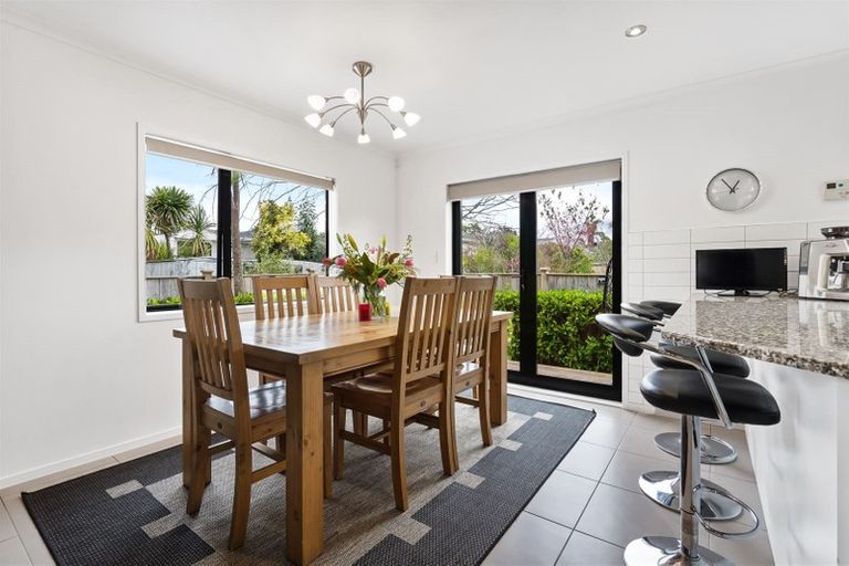 Photo of property in 73d Nile Road, Milford, Auckland, 0620