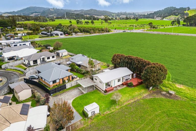 Photo of property in 15 Lowburn Avenue, Waipu, 0510