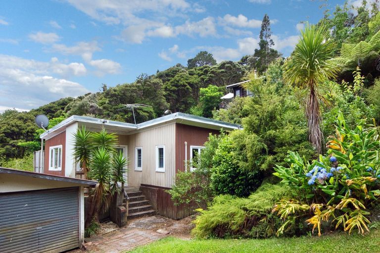 Photo of property in 749 South Titirangi Road, Titirangi, Auckland, 0604