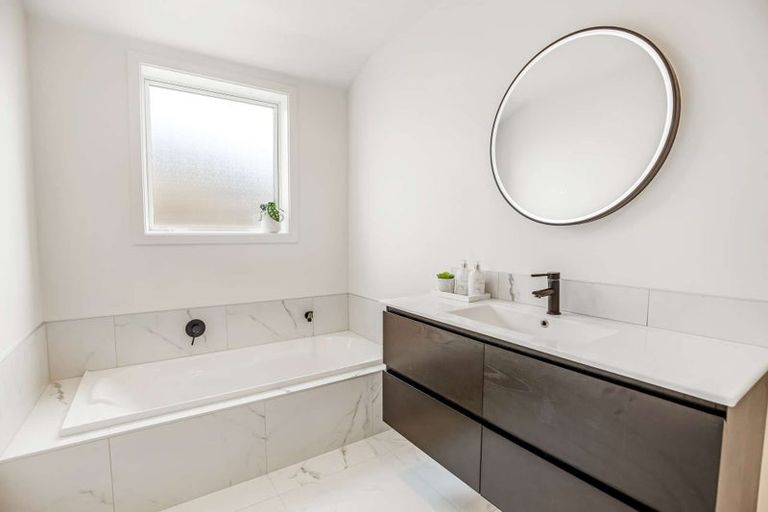 Photo of property in 7 Magnolia Lane, Kelvin Grove, Palmerston North, 4414