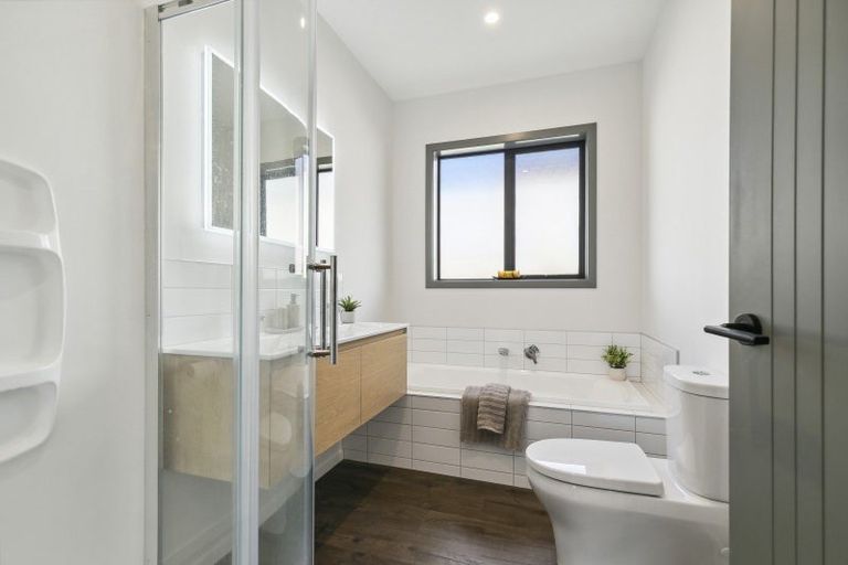 Photo of property in 17 Prestbury Grove, Churton Park, Wellington, 6037