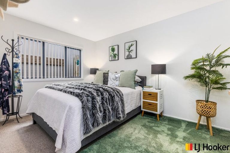 Photo of property in 11 Kapuarangi Lane, Papakura, 2110