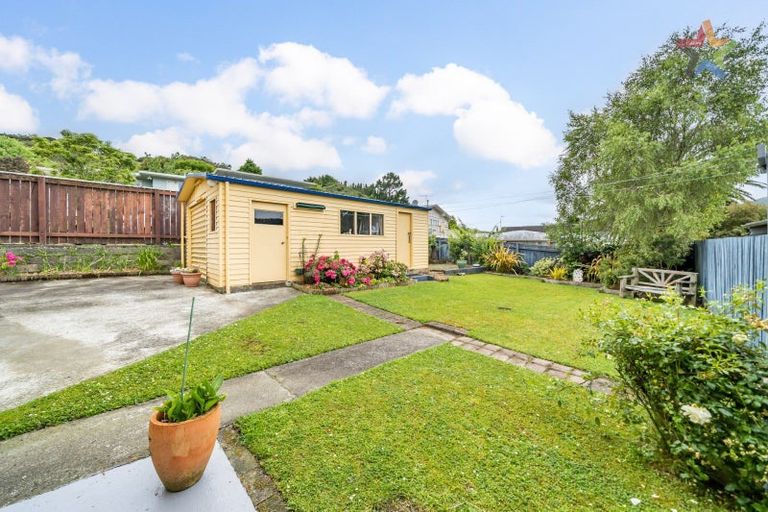 Photo of property in 6a Matariki Grove, Wainuiomata, Lower Hutt, 5014