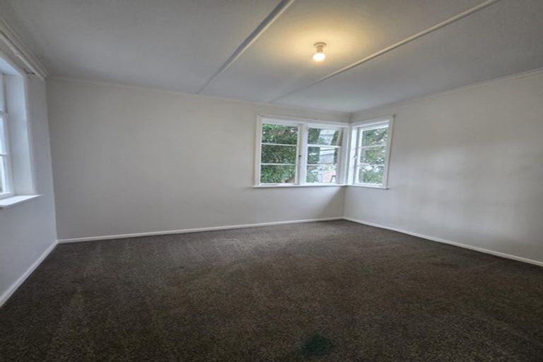 Photo of property in 3 Donovan Avenue, Massey, Auckland, 0614