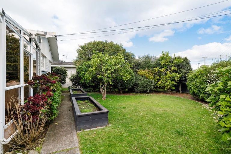 Photo of property in 86 Sandwich Road, St Andrews, Hamilton, 3200