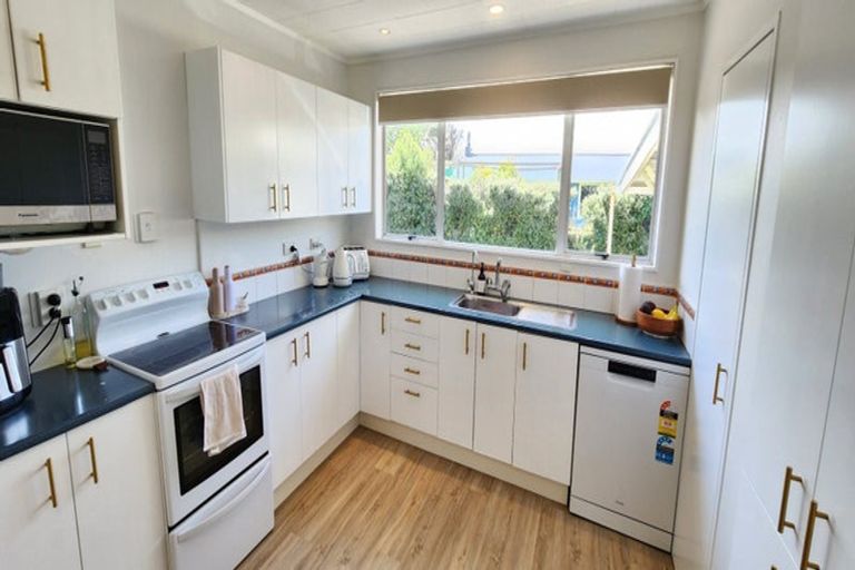 Photo of property in 10 Pitt Street, Normanby, Hawera, 4614