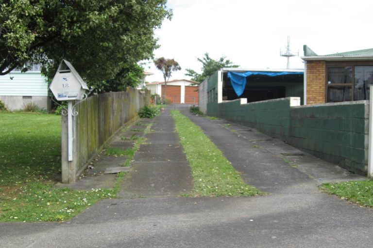 Photo of property in 18 Paine Place, Mangere, Auckland, 2022
